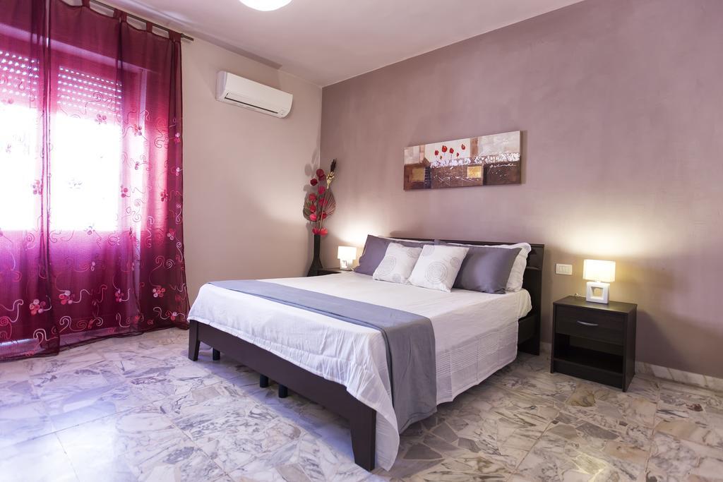 Seaside Holidays Apartment Алгеро Стая снимка