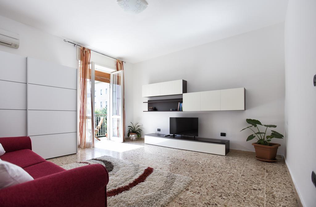 Seaside Holidays Apartment Алгеро Стая снимка